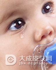 成人硬肿症的病因是什么