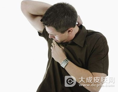 引起狐臭的三大因素 狐臭怎么治