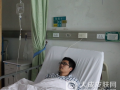 温州市龙湾区医生姜枫工作时突发阑尾炎 忍痛为危重症患者治疗