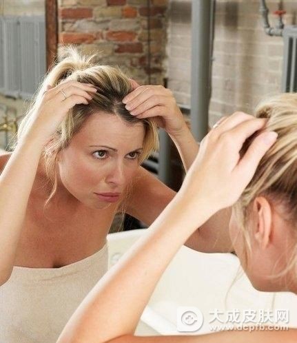 女人掉头发是什么原因