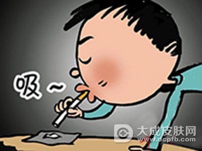 桐城一男子患有严重皮肤病 竟想吸毒来治疗