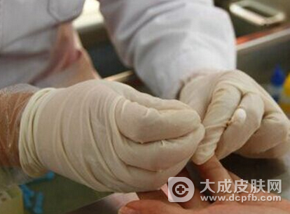 艾滋病医护人员职业暴露 及时阻断是关键
