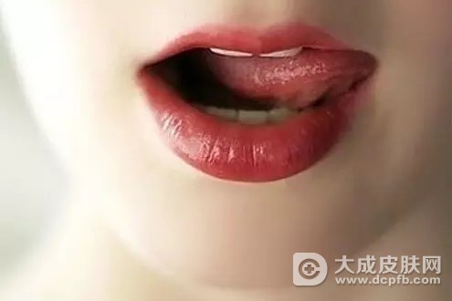 诱发口腔溃疡的因素有哪些