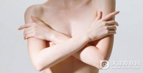 女性胸部发痒的原因有哪些