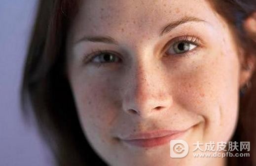 吃野菜小心得过敏性皮炎