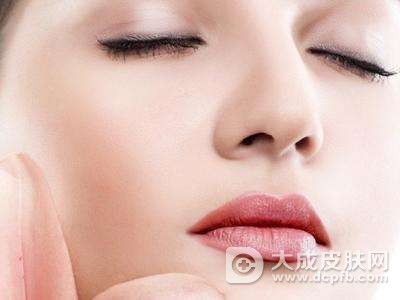 脸上的皮肤老是过敏该怎么办