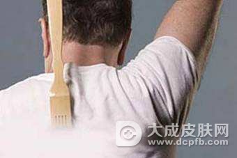 老年人皮肤瘙痒症怎么办